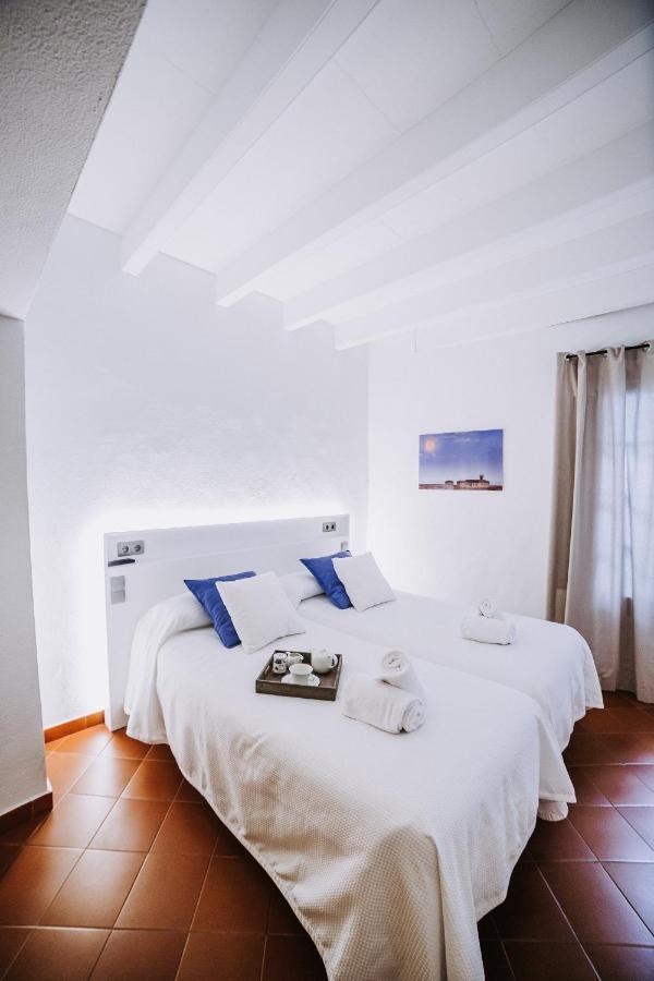 Petit Hotel 5 Fars (Adults Only) Сьюдадела Экстерьер фото