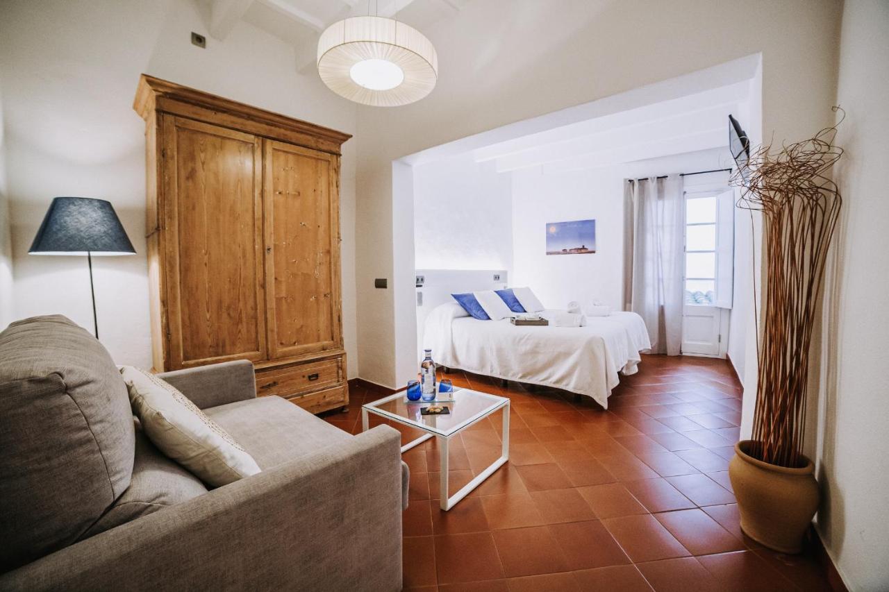 Petit Hotel 5 Fars (Adults Only) Сьюдадела Экстерьер фото